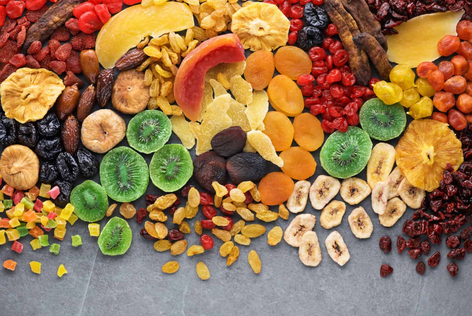 شگفت‌ انگیزترین خواص میوه خشک برای سلامتی بدن