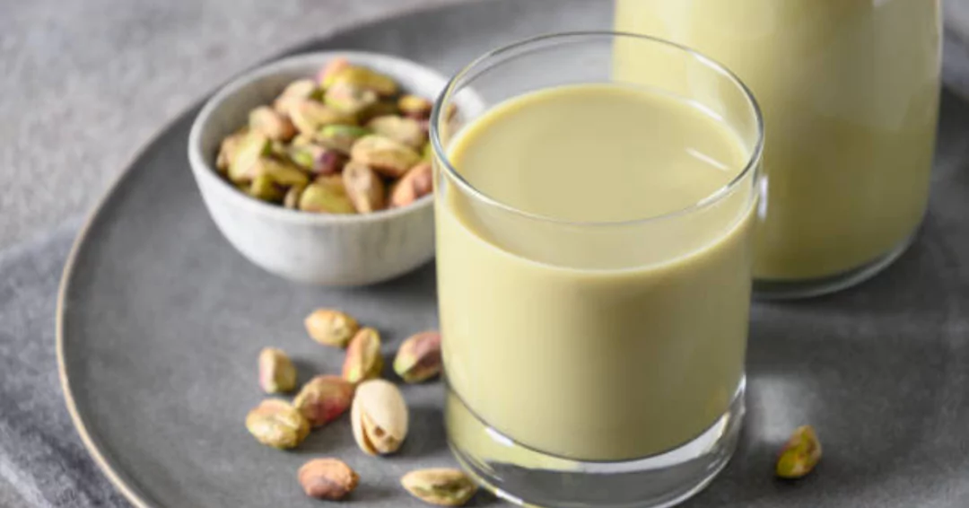 طرز تهیه شیر پسته رژیمی بدون شکر