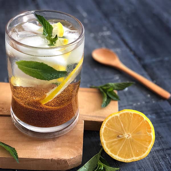 نوشیدنی خنک تابستانی خاکشیر با آبلیمو