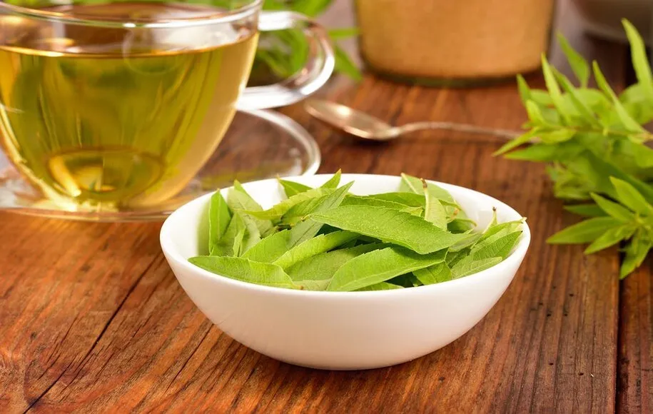 دمنوش به لیمو برای کاهش استرس و آرامش اعصاب