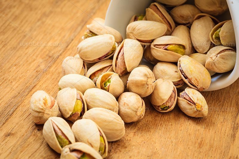 تشخیص پسته تازه از کهنه